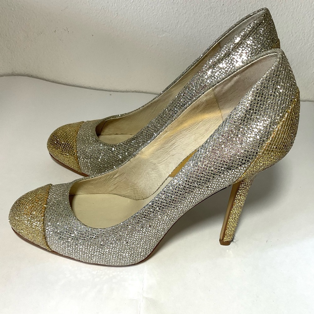 Michael Kors Sinclair‎ Gold Silver Pump Cap Toe - Size 8M Women's Shoes - Picture 4 of 16